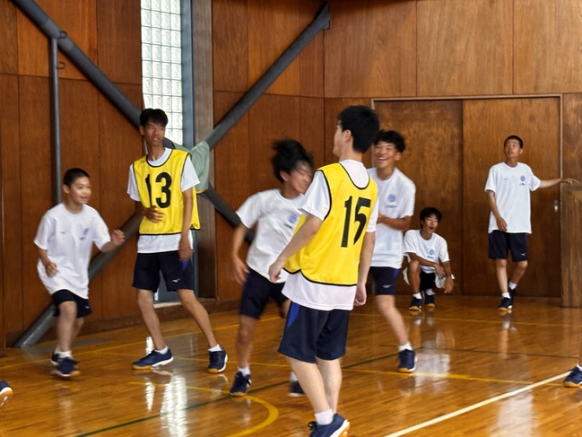 １
