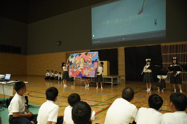 ４