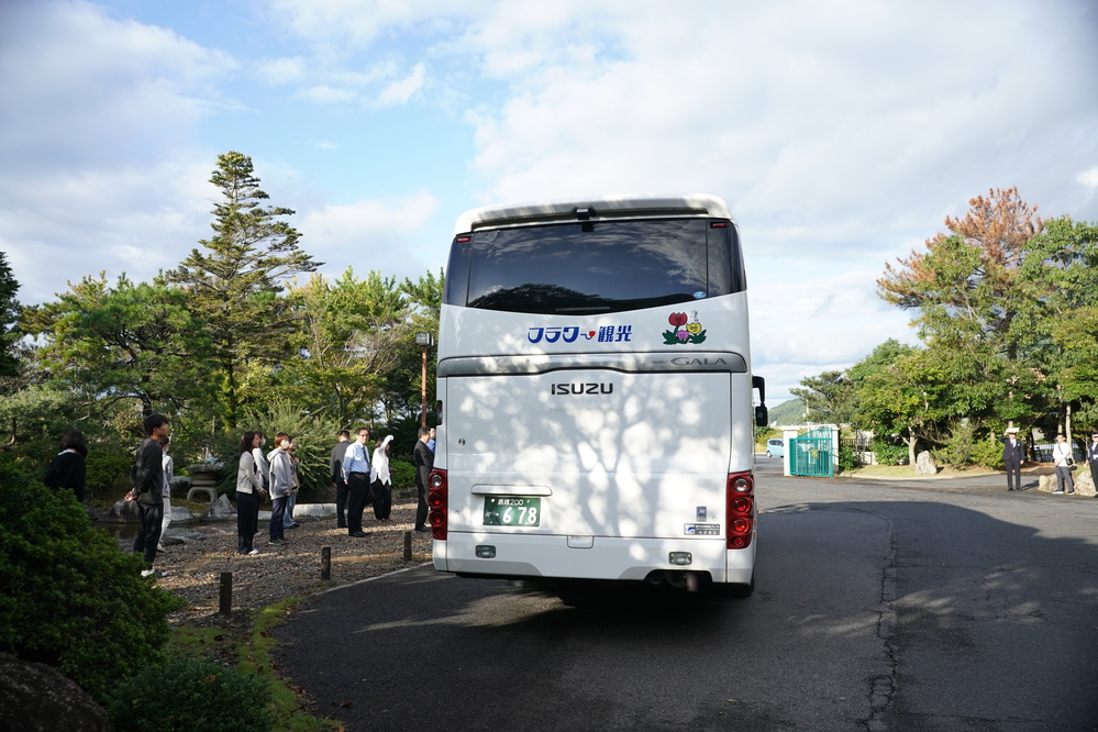 １